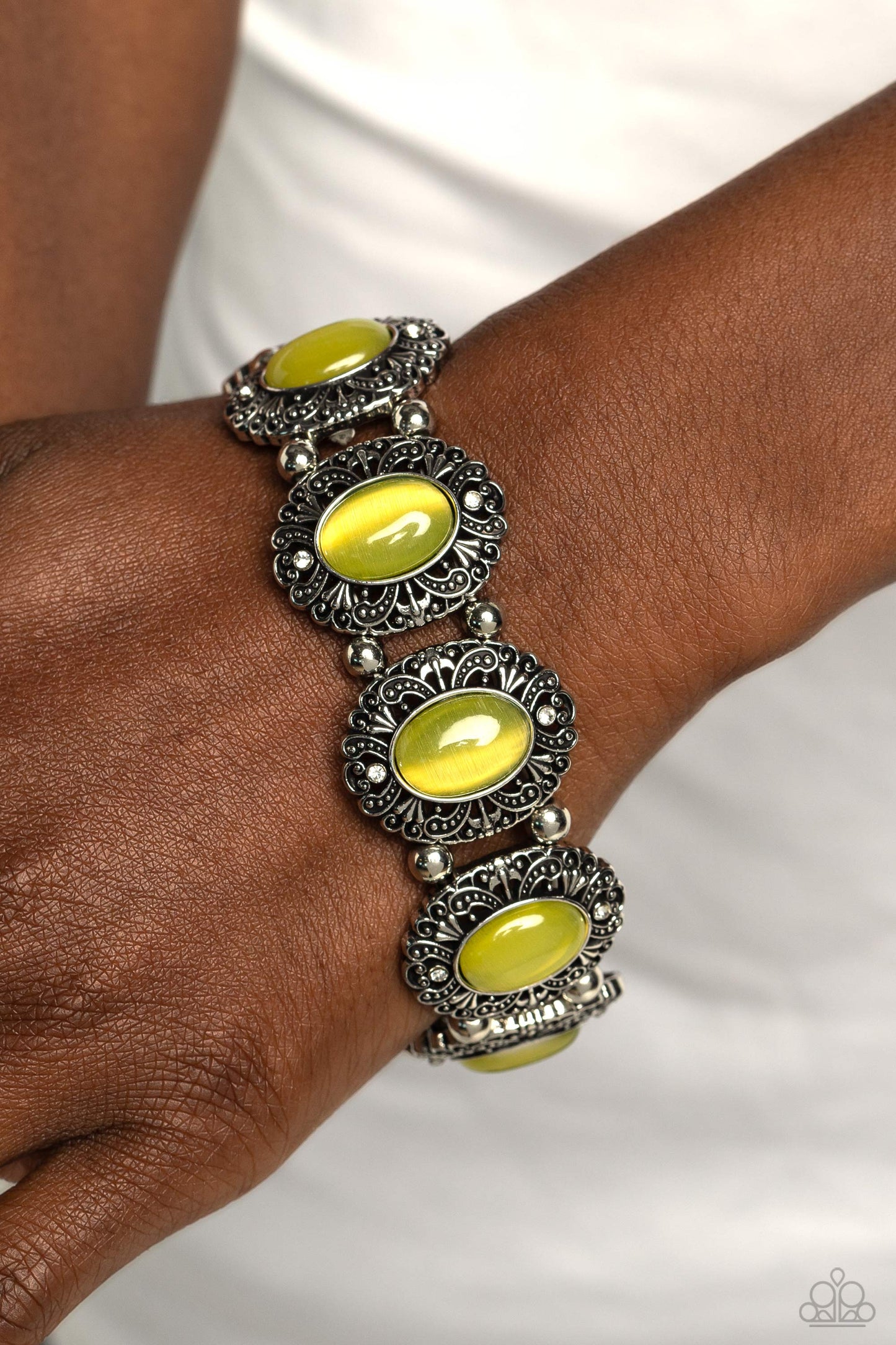 vintage-vault-yellow-p9wh-ywxx-157xx