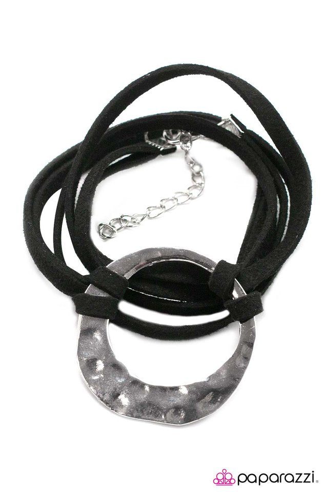 Paparazzi ♥ Mojave Sun - Black ♥ Bracelet