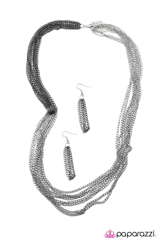 Paparazzi ♥ The Matchup - Black ♥ Necklace