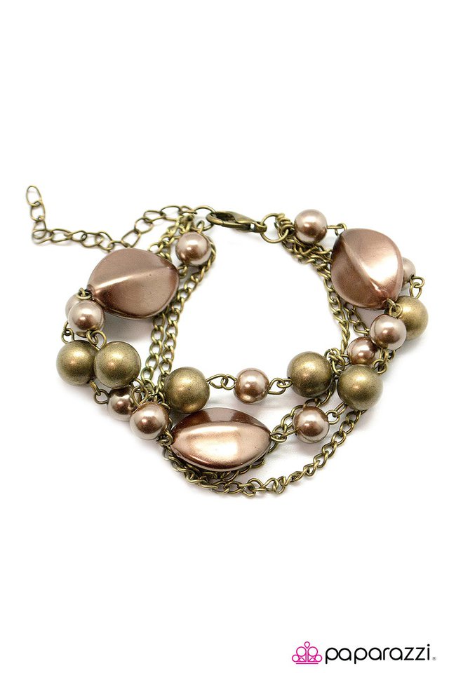 Paparazzi ♥ Jersey Girl - Brass ♥ Bracelet
