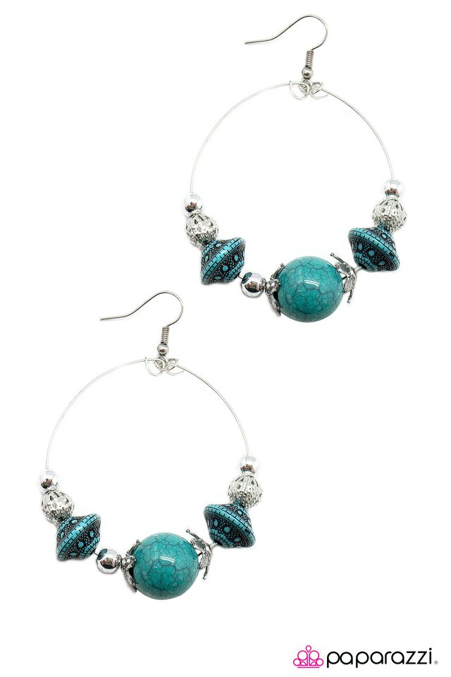 Paparazzi ♥ Move Along - Blue ♥ Earrings