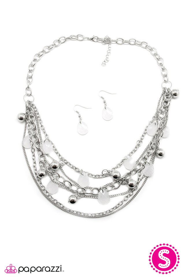 Paparazzi ♥ Cut and Run - White ♥ Necklace