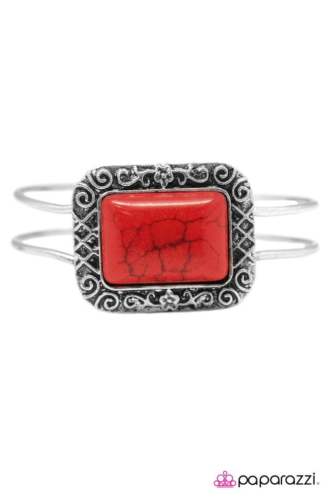 Paparazzi ♥ Off To Nashville - Red ♥ Bracelet