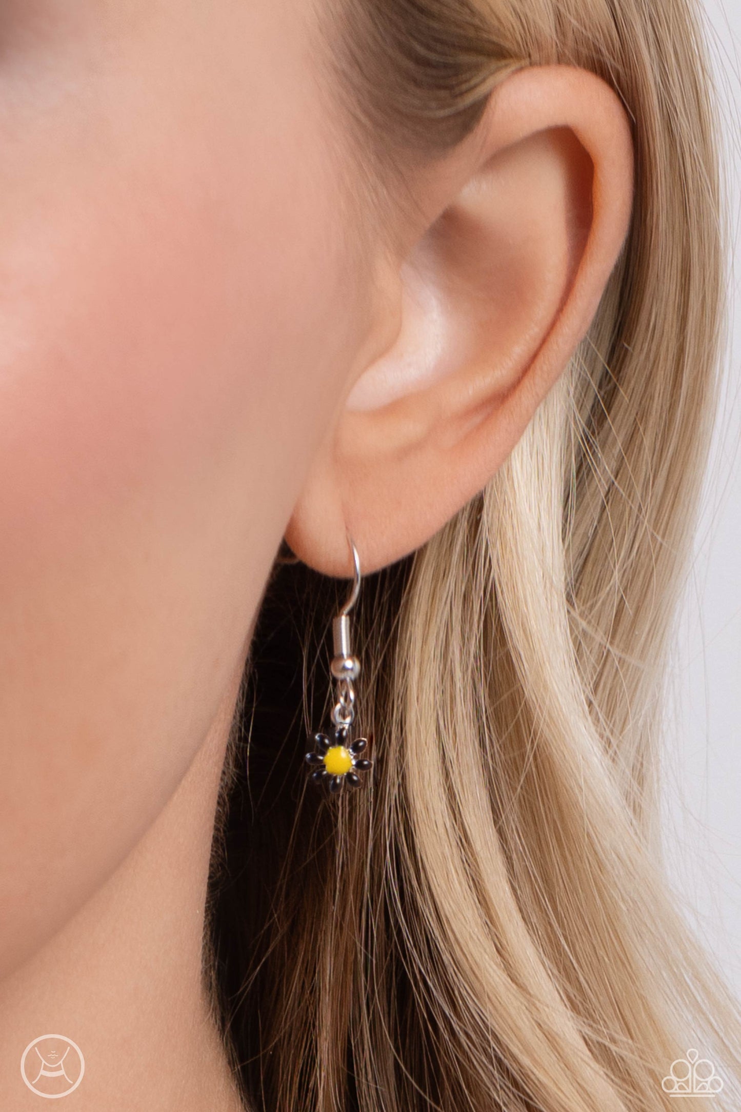 delicate-display-black-p2ch-bkxx-094xx