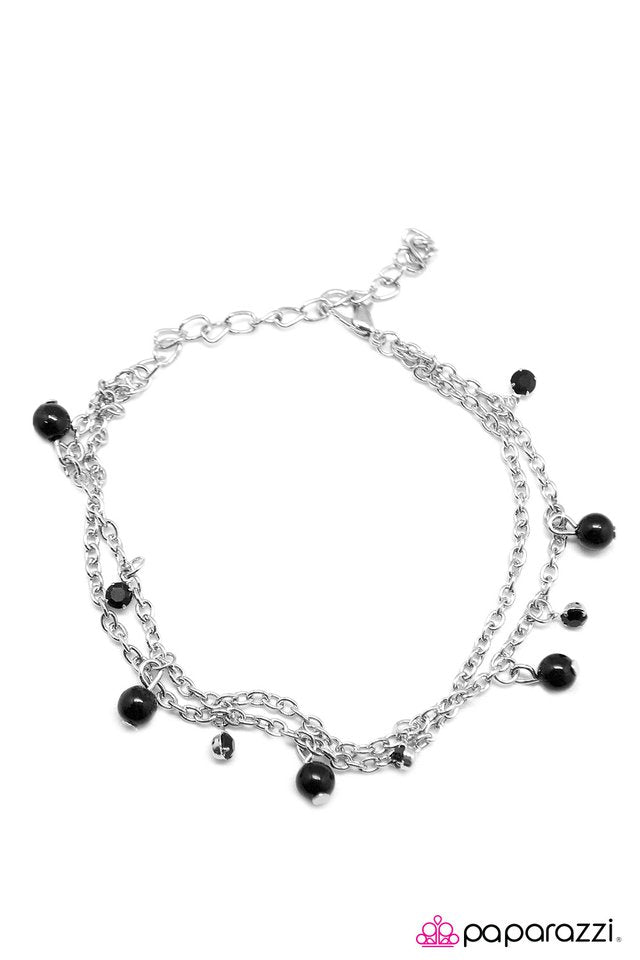 Paparazzi ♥ The Whole Nine Yards - Black ♥ Bracelet