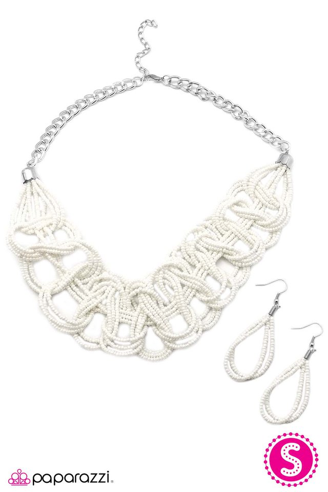 Paparazzi ♥ BRAID New Girl - White ♥ Necklace