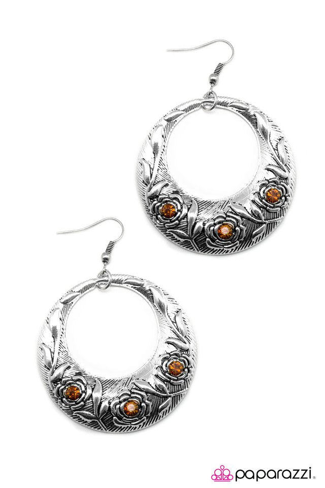 Paparazzi ♥ Blooming Borders - Brown ♥ Earrings