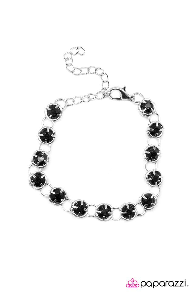 Paparazzi ♥ Now That Youre Mine - Black ♥ Bracelet