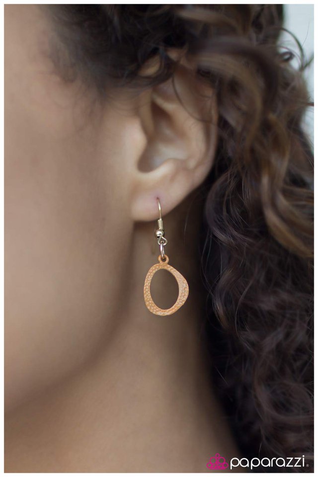 Paparazzi ♥ Bound For Glory - Yellow ♥ Necklace