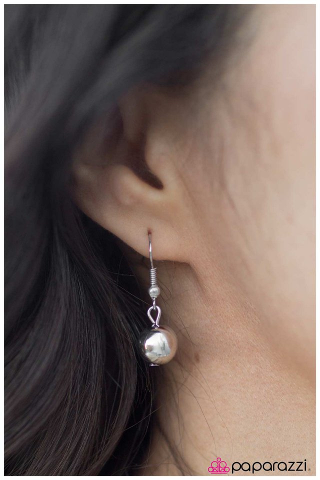 Paparazzi ♥ Roman Holiday - Orange ♥ Necklace