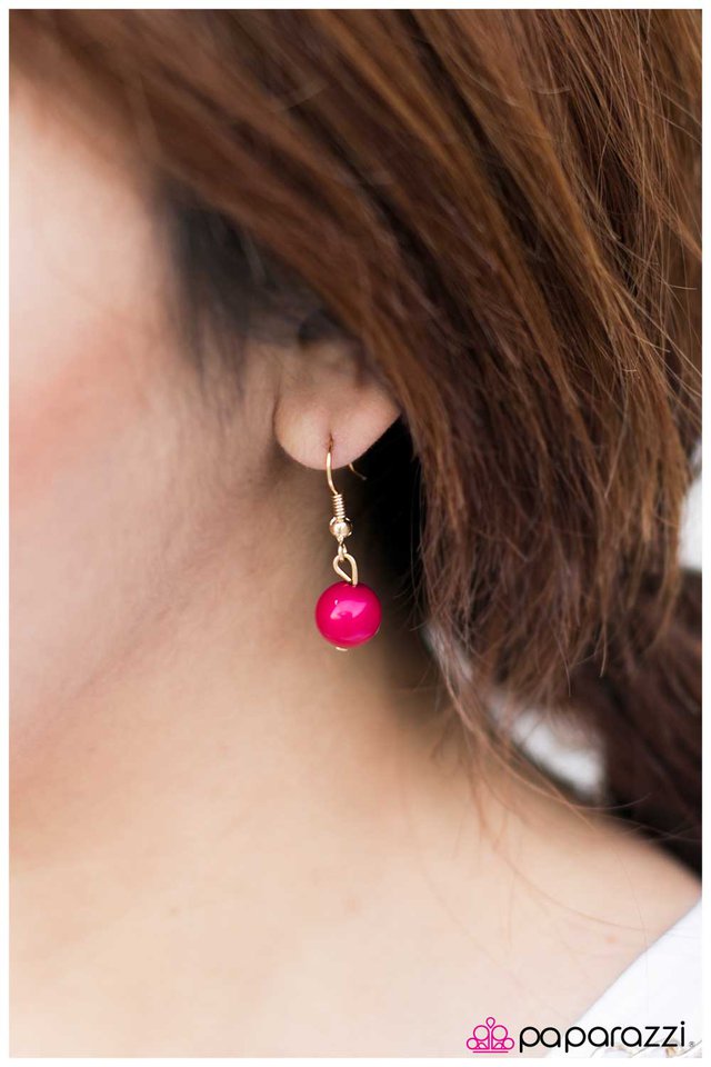 Paparazzi ♥ Luck Be A Lady - Pink ♥ Necklace