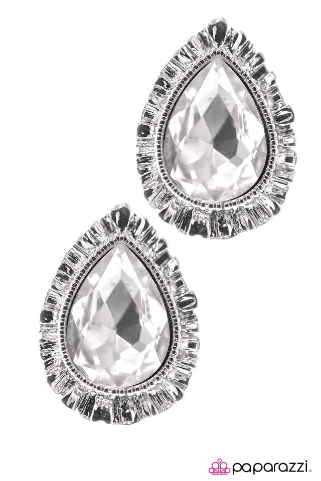 Paparazzi ♥ A Royal Pain - White ♥ Post Earrings