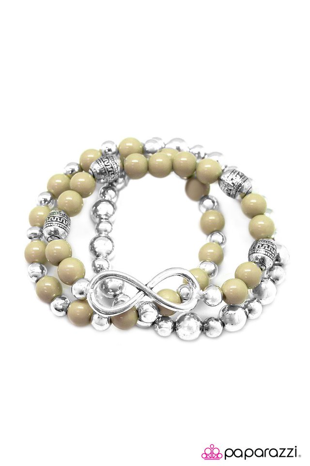 Paparazzi ♥ A Race Against Time - Green ♥ Bracelet