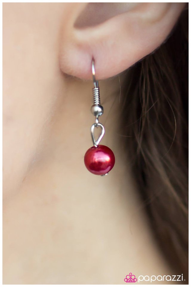 Paparazzi ♥ Classically Captivating - Red ♥ Necklace