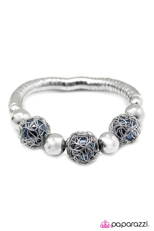 Paparazzi ♥ Elegant Entrapment - Blue ♥ Bracelet