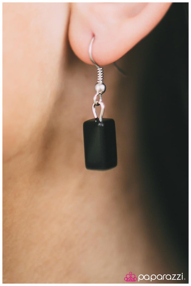 Paparazzi ♥ Midnight Mirage - Black ♥ Necklace