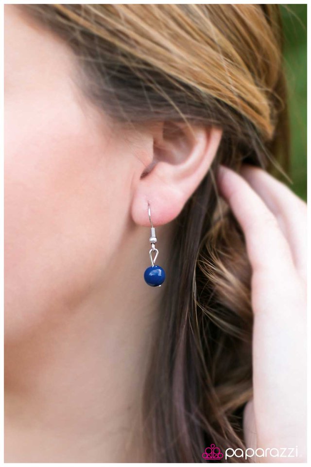 Paparazzi ♥ One Step At A Time - Blue ♥ Necklace