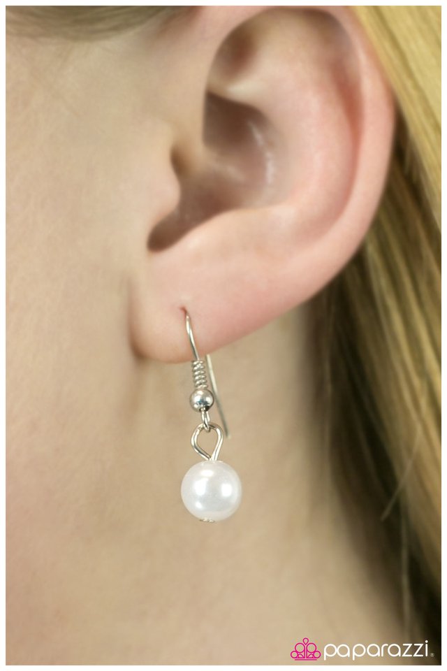 Paparazzi ♥ One Step At A Time - White ♥ Necklace