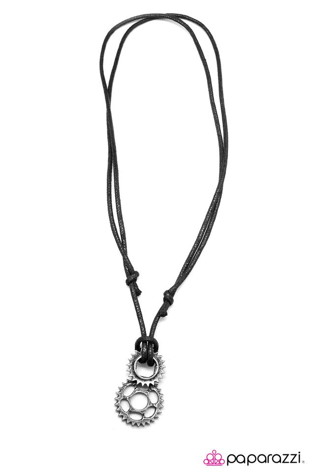 Paparazzi ♥ Shift Into High Gear - Black ♥ Necklace