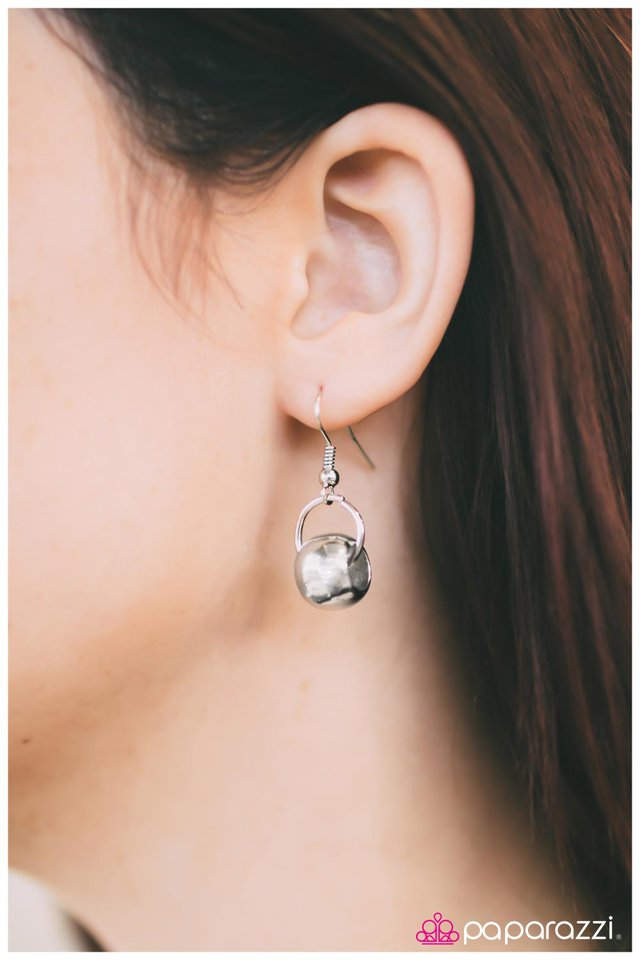 Paparazzi ♥ Tied and True - Green ♥ Necklace