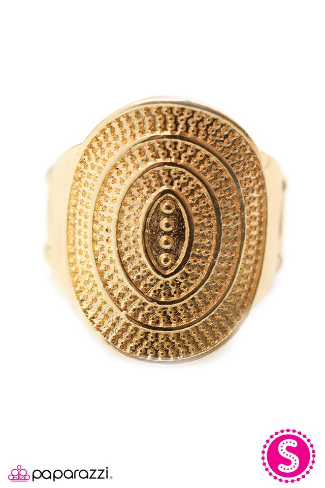 Paparazzi ♥ The Grand Prairie - Gold ♥ Ring