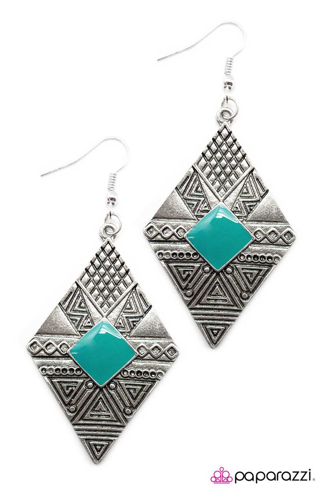 Paparazzi ♥ Jungle Cruz - Blue ♥ Earrings