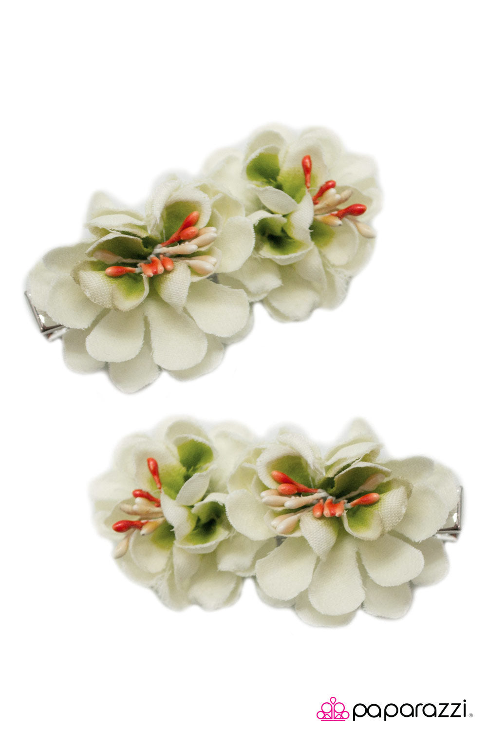 Paparazzi ♥ Strawberry Fields Forever - White ♥ Hair Clip