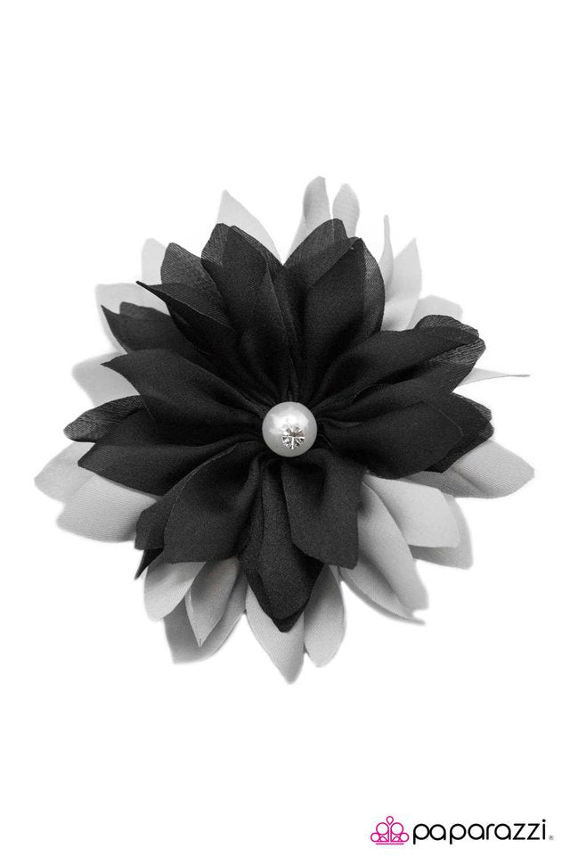 Paparazzi ♥ New Yorks Finest - Silver ♥ Hair Clip