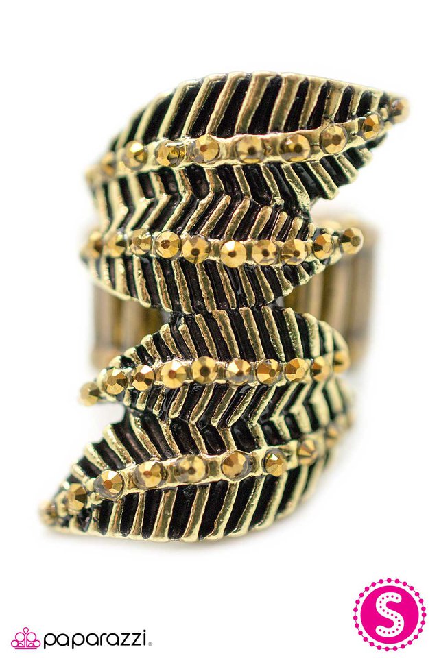 Paparazzi ♥ Turning Over A New Leaf - Brass ♥ Ring
