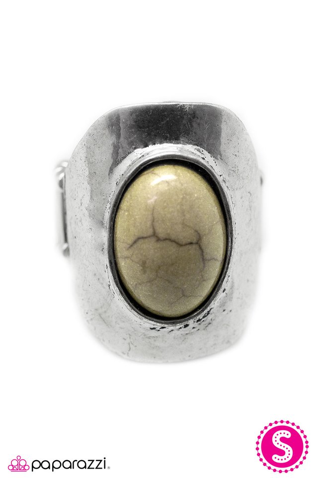 Paparazzi ♥ Desert Gem - Green ♥ Ring