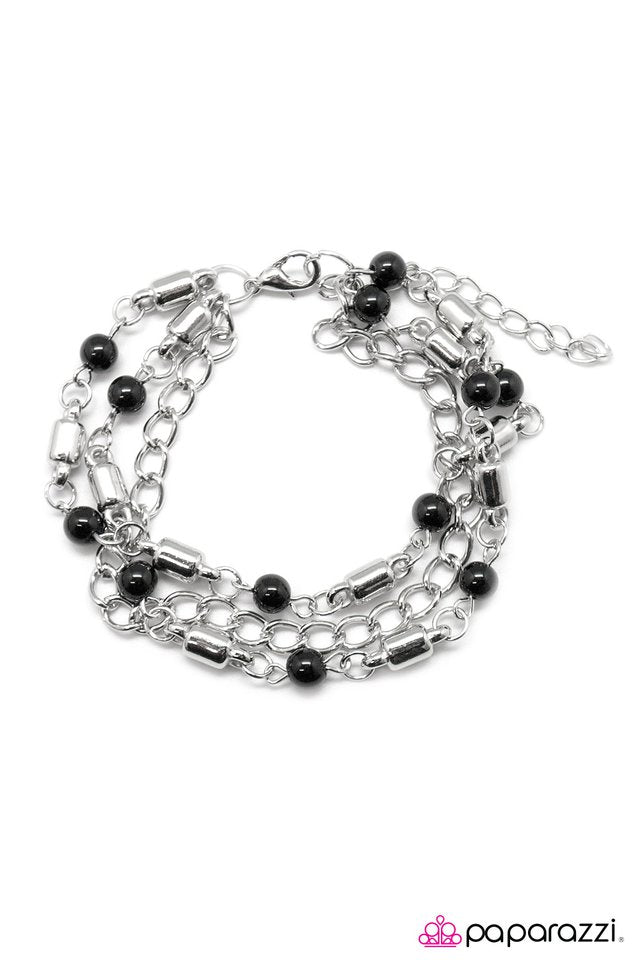 Paparazzi ♥ Heard It Through The Grapevine - Black ♥ Bracelet