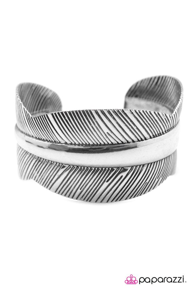 Paparazzi ♥ Poshly Pocahontas - Silver ♥ Bracelet