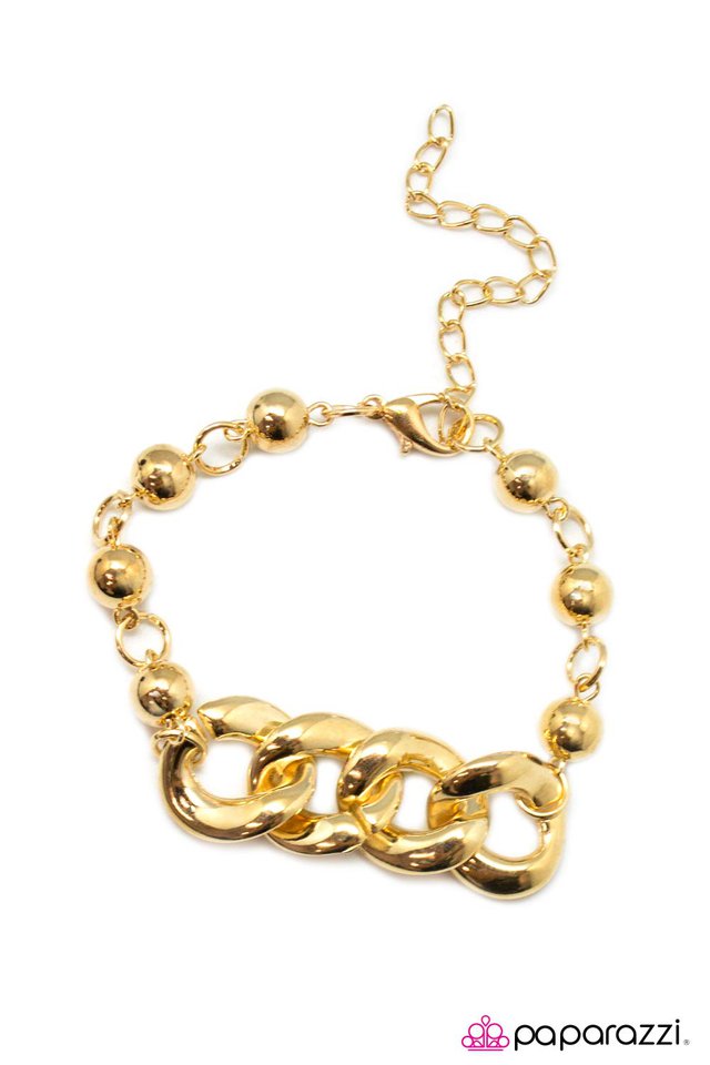 Paparazzi ♥ The Upper Hand - Gold ♥ Bracelet