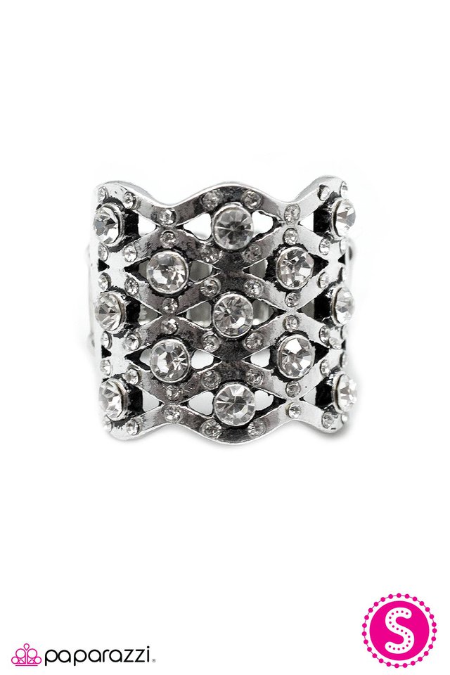 Paparazzi ♥ An Eye For Fashion - White ♥ Ring