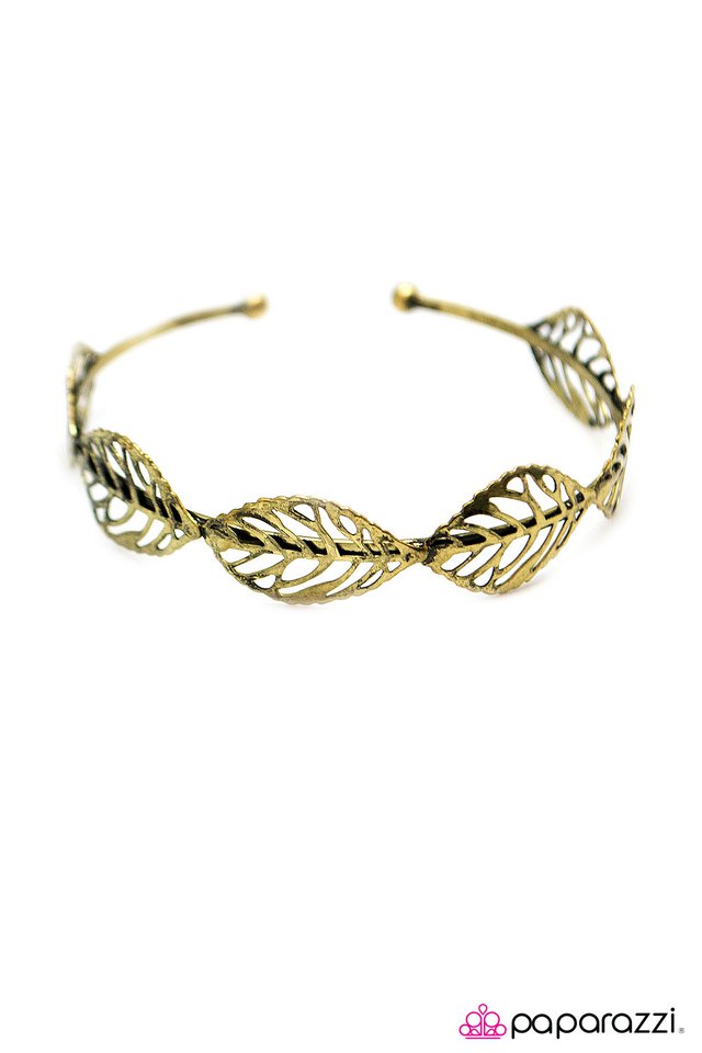 Paparazzi ♥ Autumn Leaves - Brass ♥ Bracelet