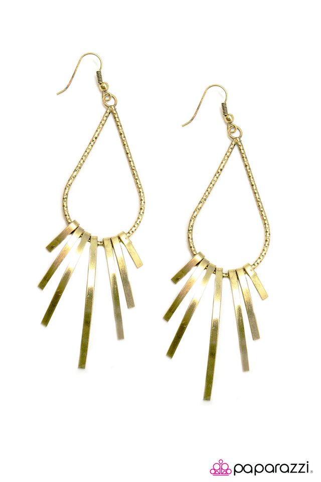 Paparazzi ♥ Forever Wild - Brass ♥ Earrings