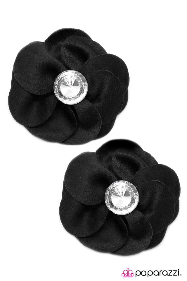 Paparazzi ♥ Little Darlings - Black ♥ Hair Clip