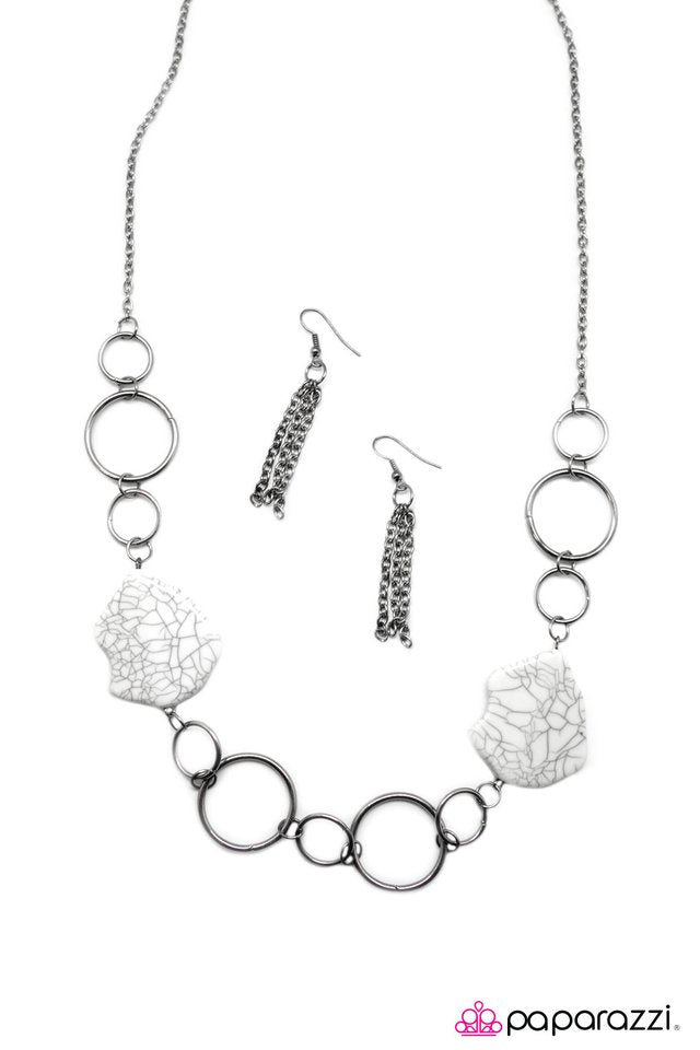 Paparazzi ♥ Aint No Mountain High Enough - White ♥ Necklace