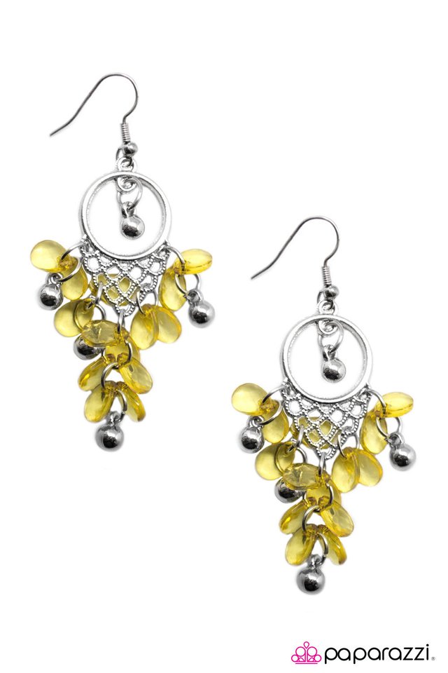 Paparazzi ♥ Daydreaming - Yellow ♥ Earrings