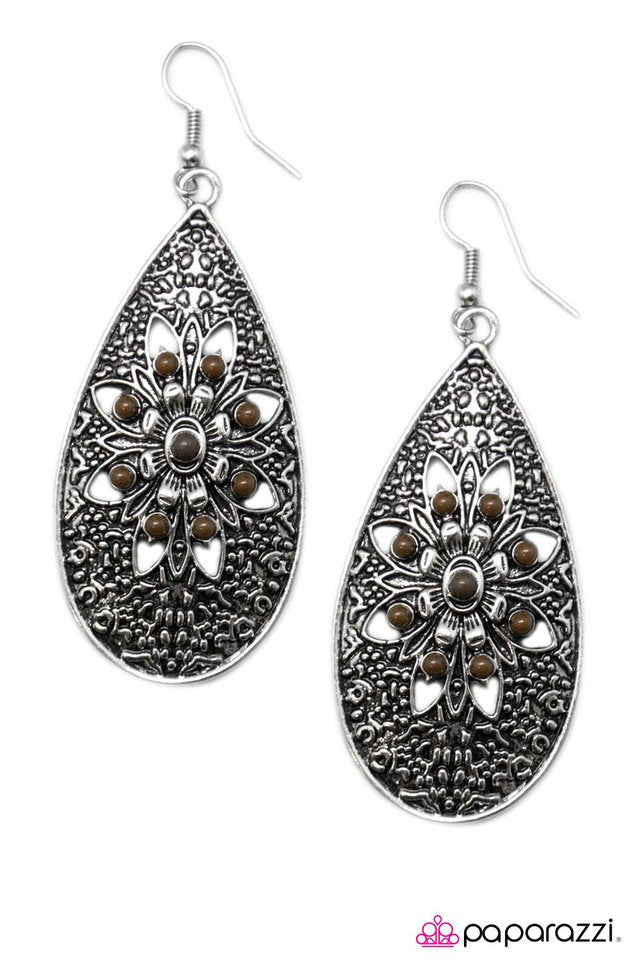 Paparazzi ♥ Day By Day - Brown ♥ Earrings