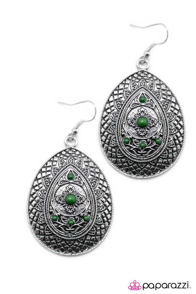 Paparazzi ♥ A Drop In The Bucket - Green ♥ Earrings