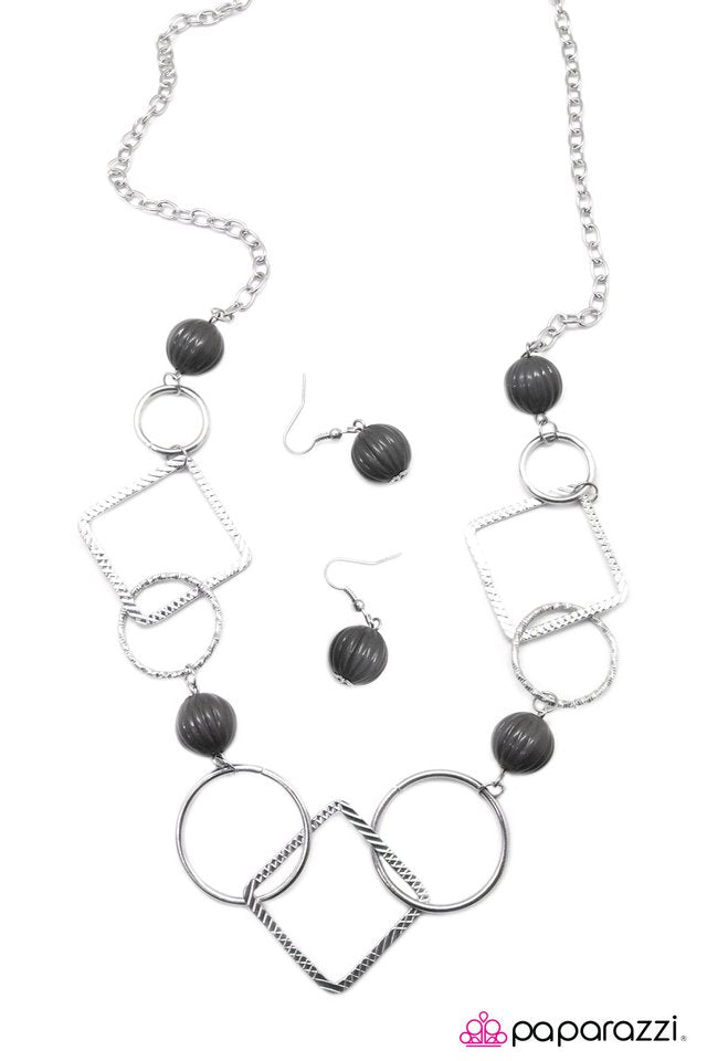 Paparazzi ♥ Whip Into Shape - Silver ♥ Necklace