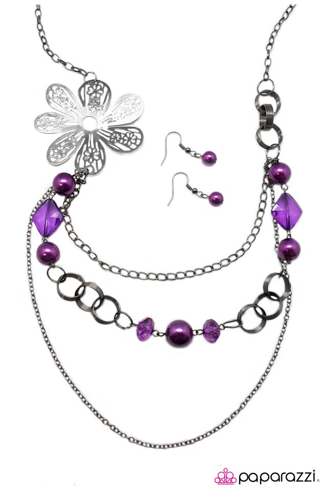Paparazzi ♥ Life Goes On - Purple ♥ Necklace