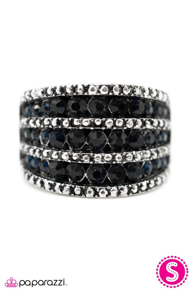 Paparazzi ♥ Million Dollar Baby - Blue ♥ Ring