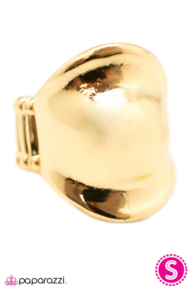 Paparazzi ♥ The Windy City - Gold ♥ Ring