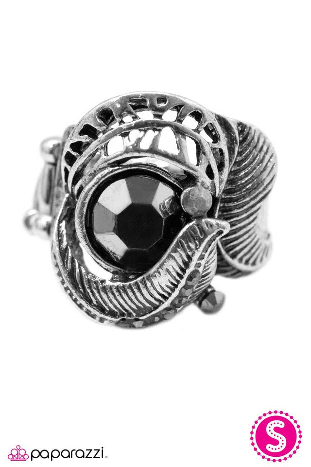 Paparazzi ♥ Flying Solo - Silver ♥ Ring
