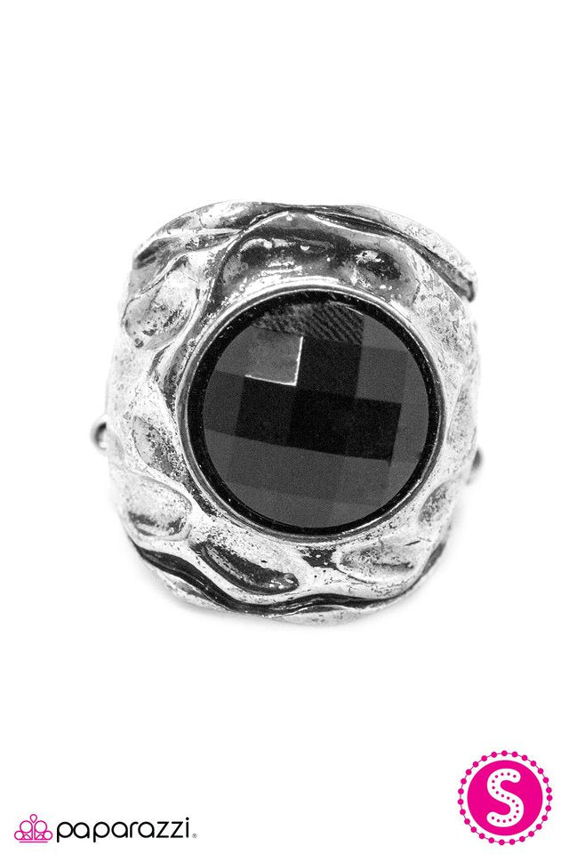 Paparazzi ♥ The Dark Side - Black ♥ Ring