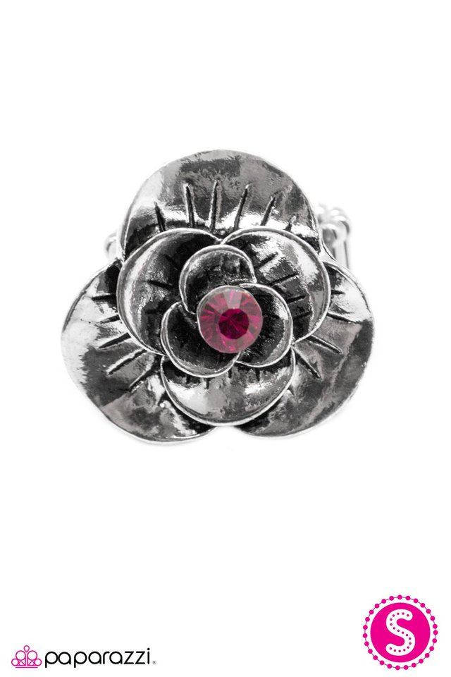 Paparazzi ♥ She Walks In Beauty - Pink ♥ Ring