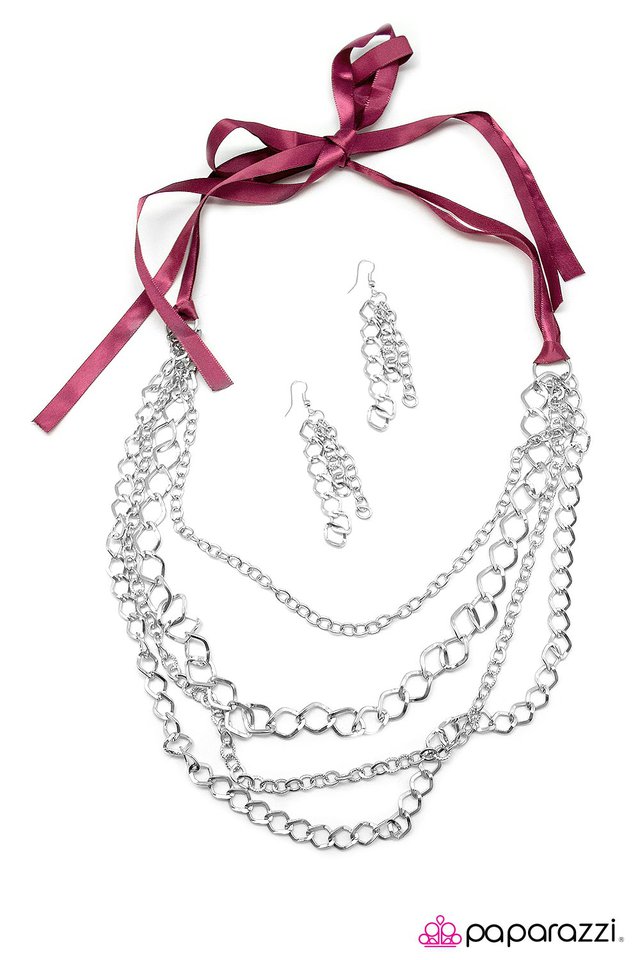 Paparazzi ♥ No Strings Attached - Pink ♥ Necklace