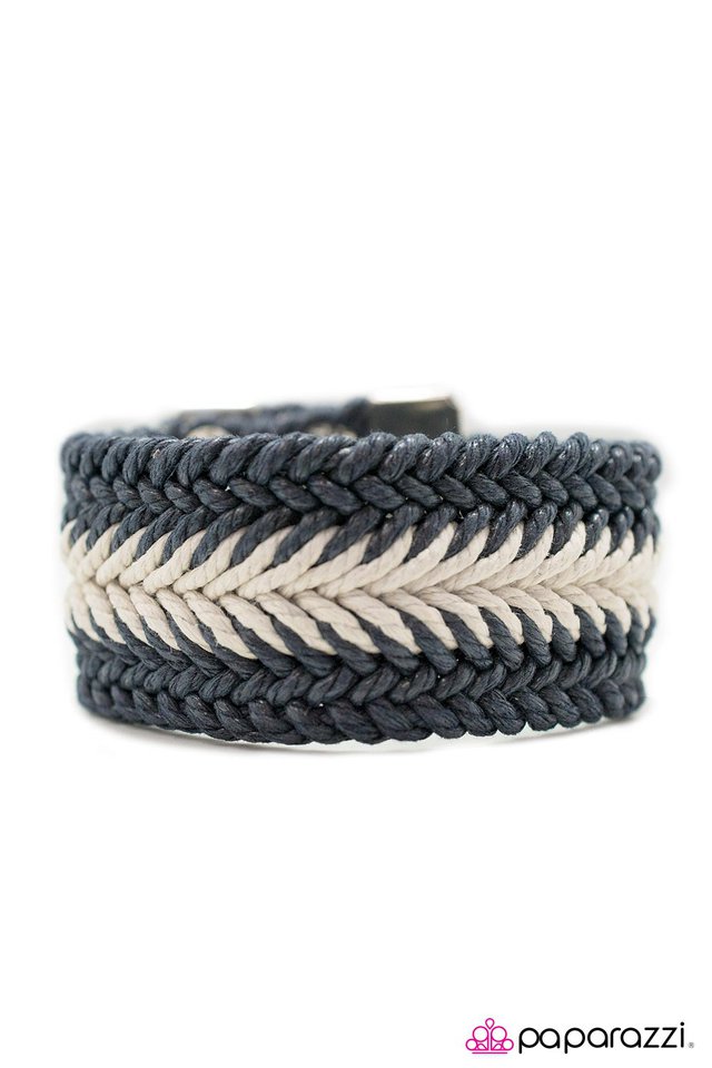 Paparazzi ♥ Below the Belt - Blue ♥ Bracelet